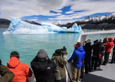 Navegación al Glaciar Ohiggins