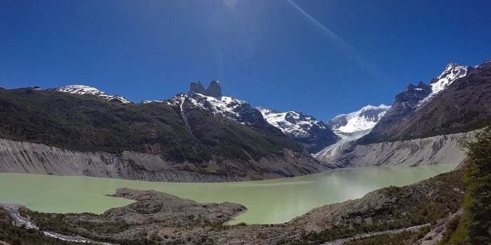 Glaciar Calluqueo y Monte San Lorenzo