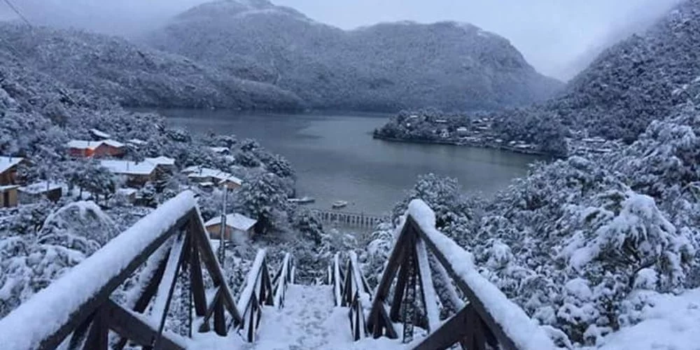 Caleta Tortel con nieve Caleta Tortel con nieve