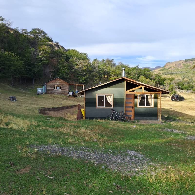 Las Cascadas - Camping, Tinajas y Cabalgatas - Villa Cerro Castillo