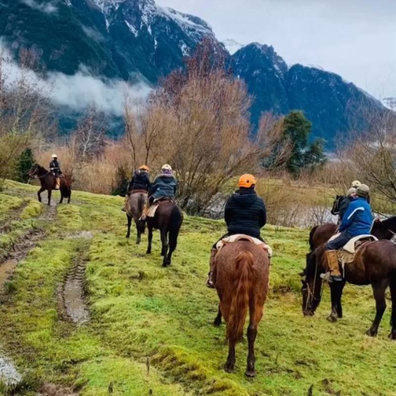Navegación Capillas de Mármol - Libre Patagonia Tour