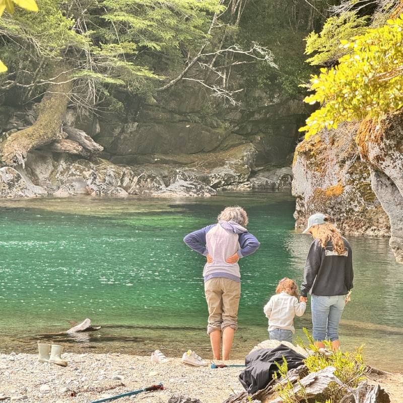 Patagonia Che - Tourism and Travel - Coyhaique