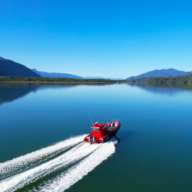 Patagonia Che - Tourism and Travel - Coyhaique