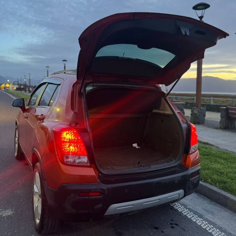 Autorent A y M Chaitén - Chevrolet Trax 2014 - Imagen 1