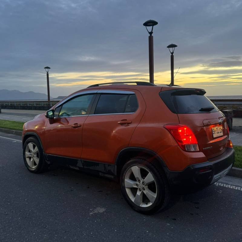 Autorent A y M Chaitén - Chevrolet Trax 2014 - Imagen 3