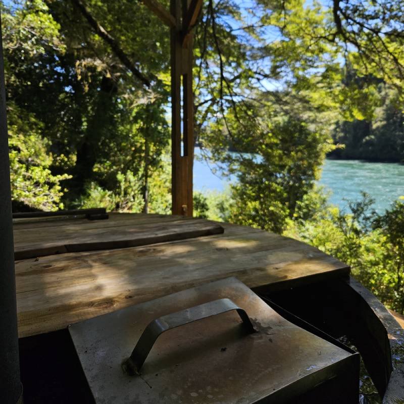 Tinajas El Mañío La Junta - vista al río Palena