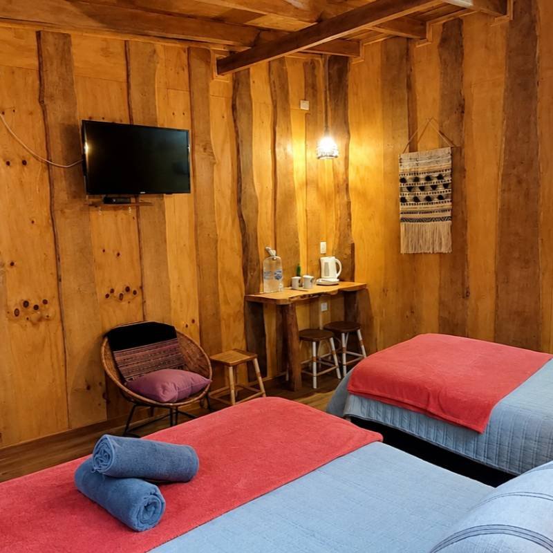Cabañas & Habitaciones del Alto en Hornopirén